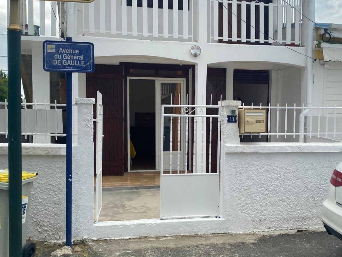 Appartement A Proximite De La Plage Du Bourg ! Sainte-Anne  Dış mekan fotoğraf